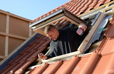 Pose de fenêtres de toit Velux à Parenty